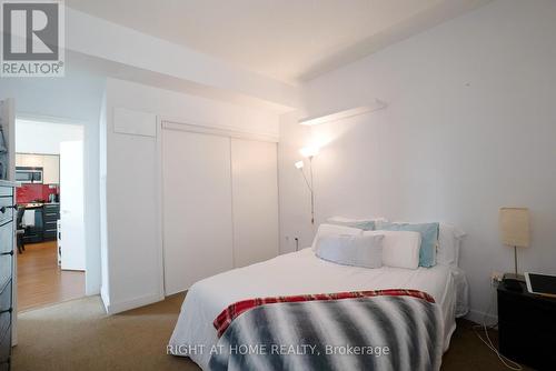 310 - 25 Capreol Court, Toronto, ON - Indoor Photo Showing Bedroom