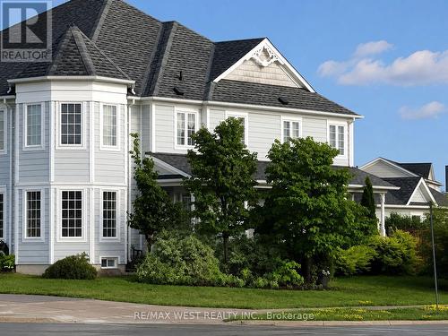 168 Gas Lamp Lane, Markham, ON - Outdoor With Facade