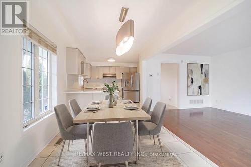 168 Gas Lamp Lane, Markham, ON - Indoor Photo Showing Dining Room
