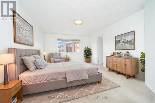 168 Gas Lamp Lane, Markham, ON - Indoor Photo Showing Bedroom