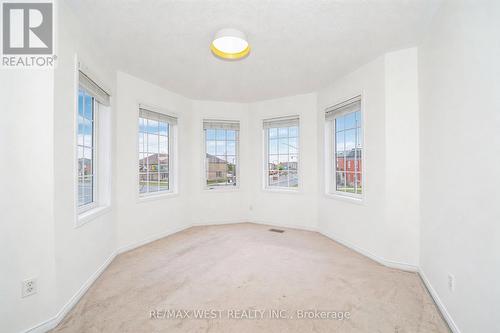 168 Gas Lamp Lane, Markham, ON - Indoor Photo Showing Other Room