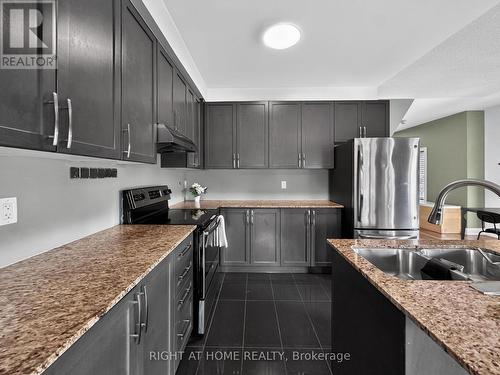 59 Kantium Way, Whitby, ON - Indoor Photo Showing Kitchen With Double Sink With Upgraded Kitchen