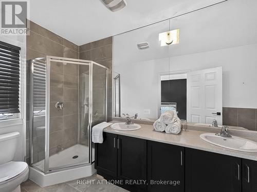 59 Kantium Way, Whitby, ON - Indoor Photo Showing Bathroom