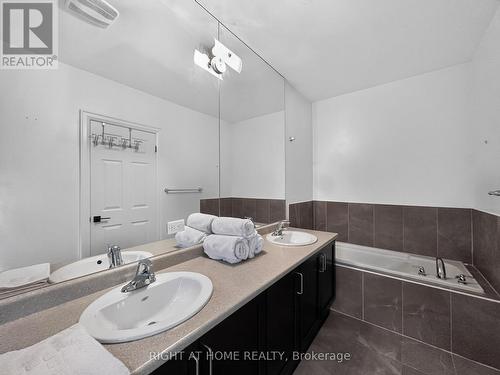 59 Kantium Way, Whitby, ON - Indoor Photo Showing Bathroom