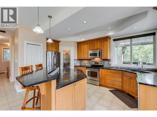 408 Balfour Heights Road, Balfour, BC - Indoor Photo Showing Kitchen With Double Sink