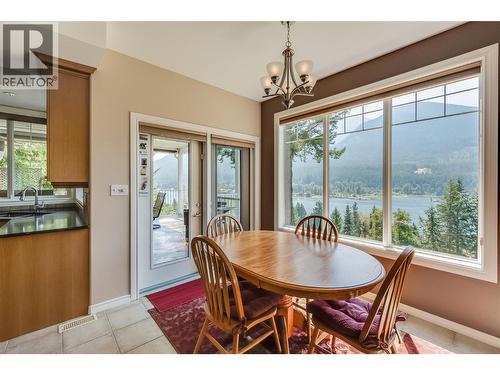 408 Balfour Heights Road, Balfour, BC - Indoor Photo Showing Dining Room