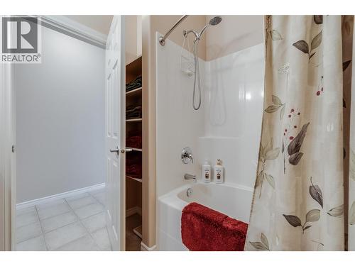 408 Balfour Heights Road, Balfour, BC - Indoor Photo Showing Bathroom