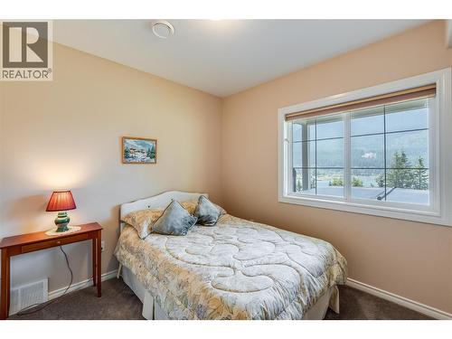 408 Balfour Heights Road, Balfour, BC - Indoor Photo Showing Bedroom