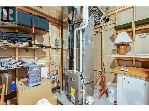 408 Balfour Heights Road, Balfour, BC - Indoor Photo Showing Basement