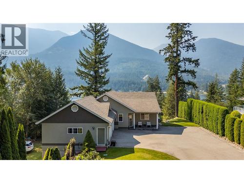 408 Balfour Heights Road, Balfour, BC - Outdoor