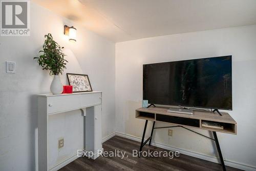 2822 Shannon Road, Tyendinaga (Tyendinaga Township), ON - Indoor Photo Showing Other Room