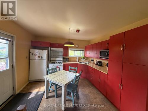 357 Fifth Avenue, Cochrane, ON - Indoor Photo Showing Kitchen With Double Sink