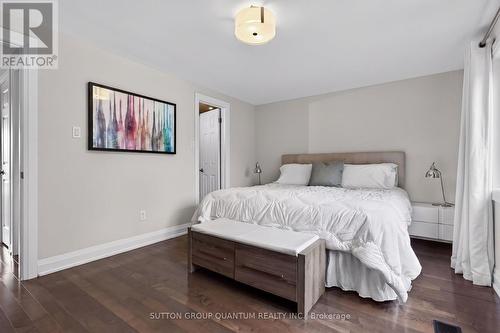 4413 Lee Drive, Mississauga, ON - Indoor Photo Showing Bedroom
