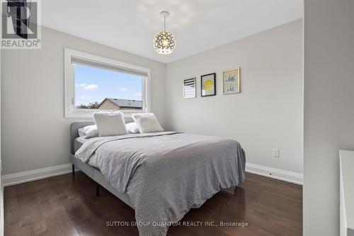 4413 Lee Drive, Mississauga, ON - Indoor Photo Showing Bedroom