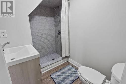 4413 Lee Drive, Mississauga, ON - Indoor Photo Showing Bathroom