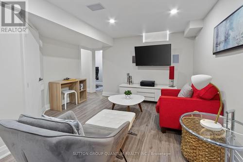 4413 Lee Drive, Mississauga, ON - Indoor