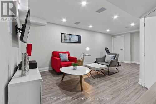 4413 Lee Drive, Mississauga, ON - Indoor