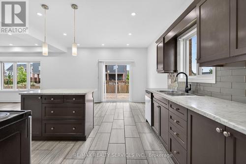 4 Bergenstein Crescent, Pelham, ON - Indoor Photo Showing Kitchen With Double Sink