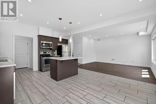 4 Bergenstein Crescent, Pelham, ON - Indoor Photo Showing Kitchen With Upgraded Kitchen