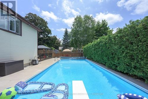 90 Glenburnie Crescent, London North (North H), ON - Outdoor With In Ground Pool