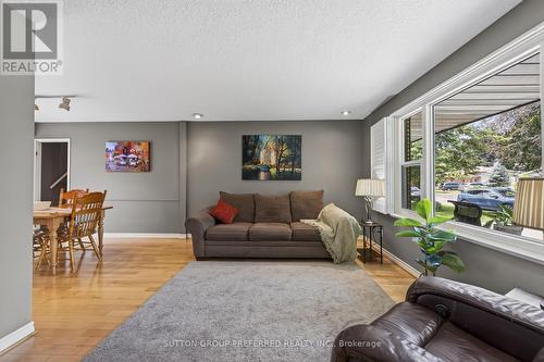 90 Glenburnie Crescent, London North (North H), ON - Indoor Photo Showing Living Room