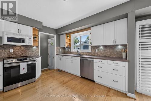 90 Glenburnie Crescent, London North (North H), ON - Indoor Photo Showing Kitchen With Upgraded Kitchen