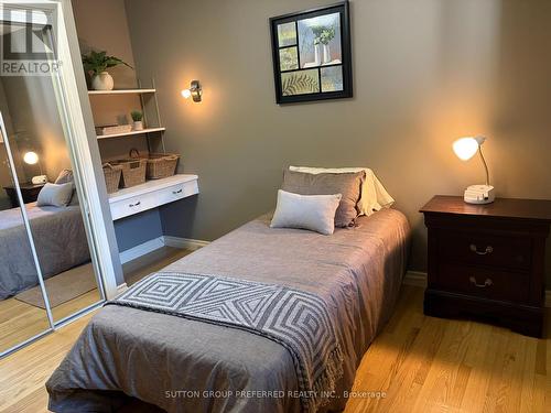 90 Glenburnie Crescent, London North (North H), ON - Indoor Photo Showing Bedroom