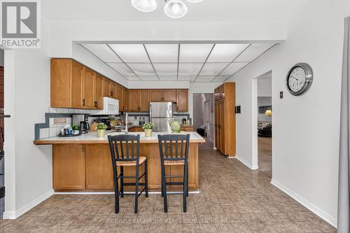 2040 Markle Drive, Oakville, ON - Indoor Photo Showing Kitchen