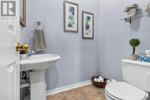 2040 Markle Drive, Oakville, ON - Indoor Photo Showing Bathroom