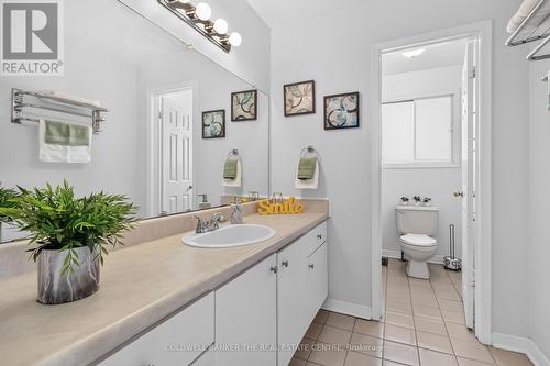 2040 Markle Drive, Oakville, ON - Indoor Photo Showing Bathroom
