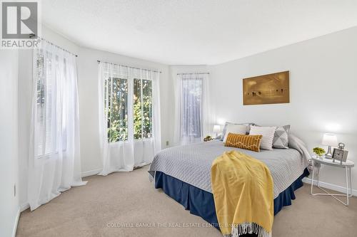 2040 Markle Drive, Oakville, ON - Indoor Photo Showing Bedroom