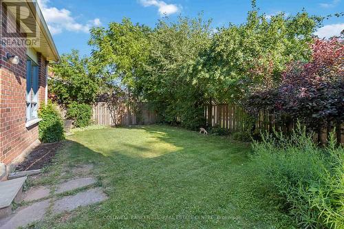 2040 Markle Drive, Oakville, ON - Outdoor