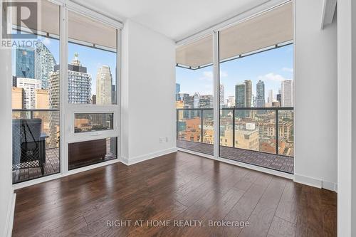 1604 - 1 Market Street, Toronto, ON - Indoor Photo Showing Other Room