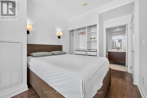 1604 - 1 Market Street, Toronto, ON - Indoor Photo Showing Bedroom