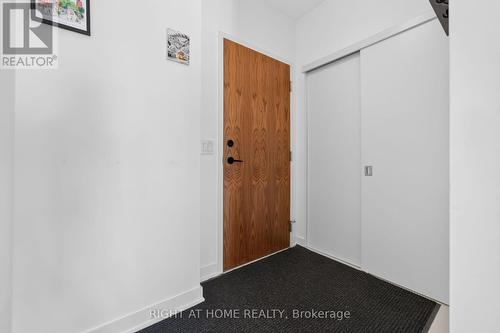 1604 - 1 Market Street, Toronto, ON - Indoor Photo Showing Other Room