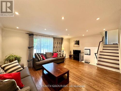 35 Lailey Crescent, Toronto, ON - Indoor Photo Showing Living Room