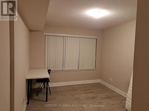 Master Bdrm - 517 - 1 Uptown Drive, Markham, ON - Indoor Photo Showing Other Room