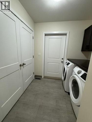 156 Shadow Mountain Boulevard, Cranbrook, BC - Indoor Photo Showing Laundry Room