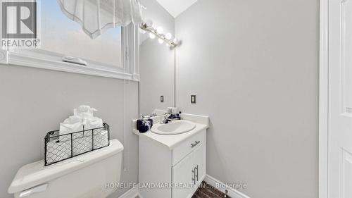 2590 Ambercroft Trail, Mississauga, ON - Indoor Photo Showing Bathroom