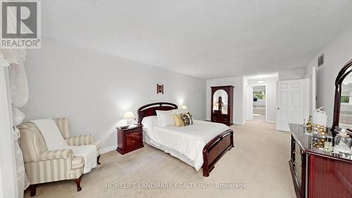 2590 Ambercroft Trail, Mississauga, ON - Indoor Photo Showing Bedroom