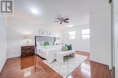 837 Queensbridge Drive, Mississauga, ON - Indoor Photo Showing Bedroom
