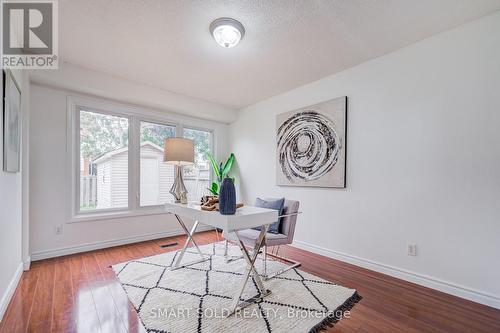 837 Queensbridge Drive, Mississauga, ON - Indoor Photo Showing Dining Room