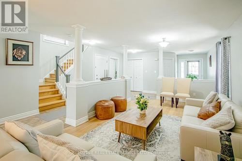 3264 Meadowgate Boulevard, London South, ON - Indoor Photo Showing Living Room