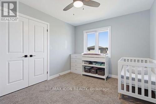 3053 Heardcreek Trail, London North (North S), ON - Indoor Photo Showing Bedroom