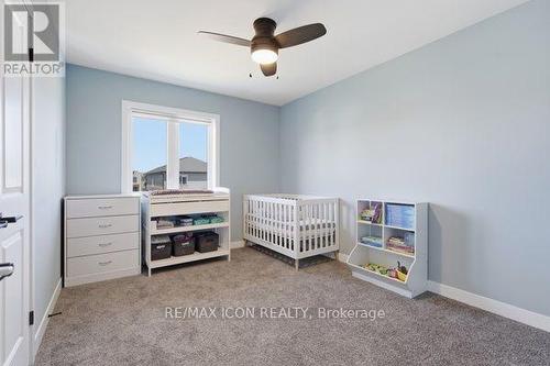 3053 Heardcreek Trail, London North (North S), ON - Indoor Photo Showing Bedroom