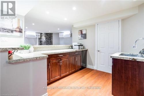 2384 PARKGLEN AVENUE , Oakville, Ontario L6M 4Y5 5