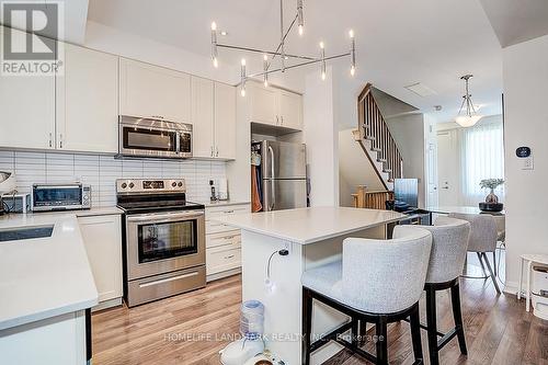 160 William Duncan Road, Toronto, ON - Indoor Photo Showing Kitchen With Upgraded Kitchen