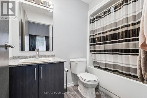 F115 - 275 Larch Street, Waterloo, ON - Indoor Photo Showing Bathroom