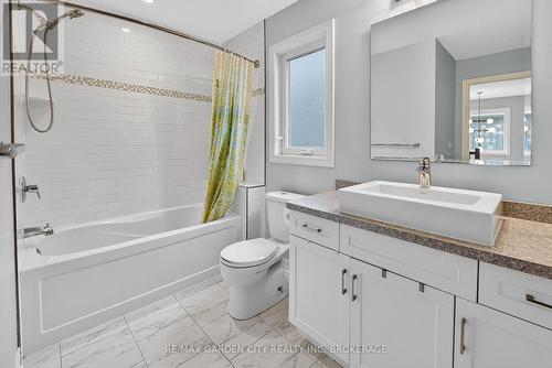 22 Riesling Drive, Niagara-On-The-Lake (Virgil), ON - Indoor Photo Showing Bathroom
