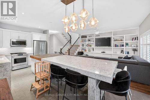 22 Riesling Drive, Niagara-On-The-Lake (Virgil), ON - Indoor Photo Showing Kitchen